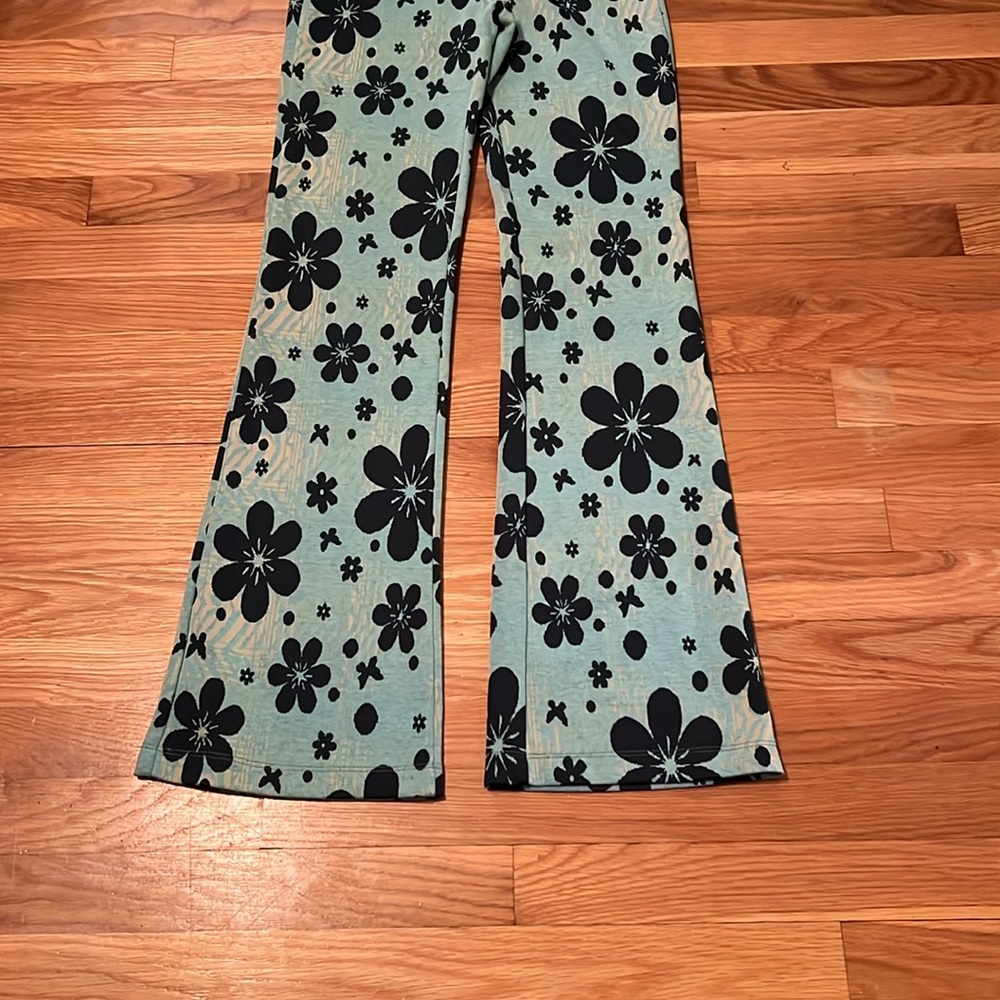 Urban Outfitters Bryn Floral Power Retro Soft Flare Pants Size XS - Picture 4 of 10